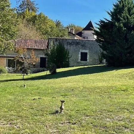 En Pierre Avec Piscine Chauffee Et Animaux Acceptes Pres De Perigueux - Fr-1-616-480 بيت للعطل