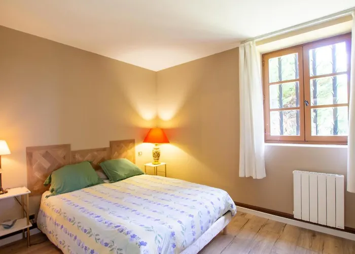 En Pierre Avec Piscine Chauffee Et Animaux Acceptes Pres De Perigueux - Fr-1-616-480 펜션